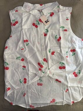 SO White Sleeveless Cherry-Print Tie-Front Blouse